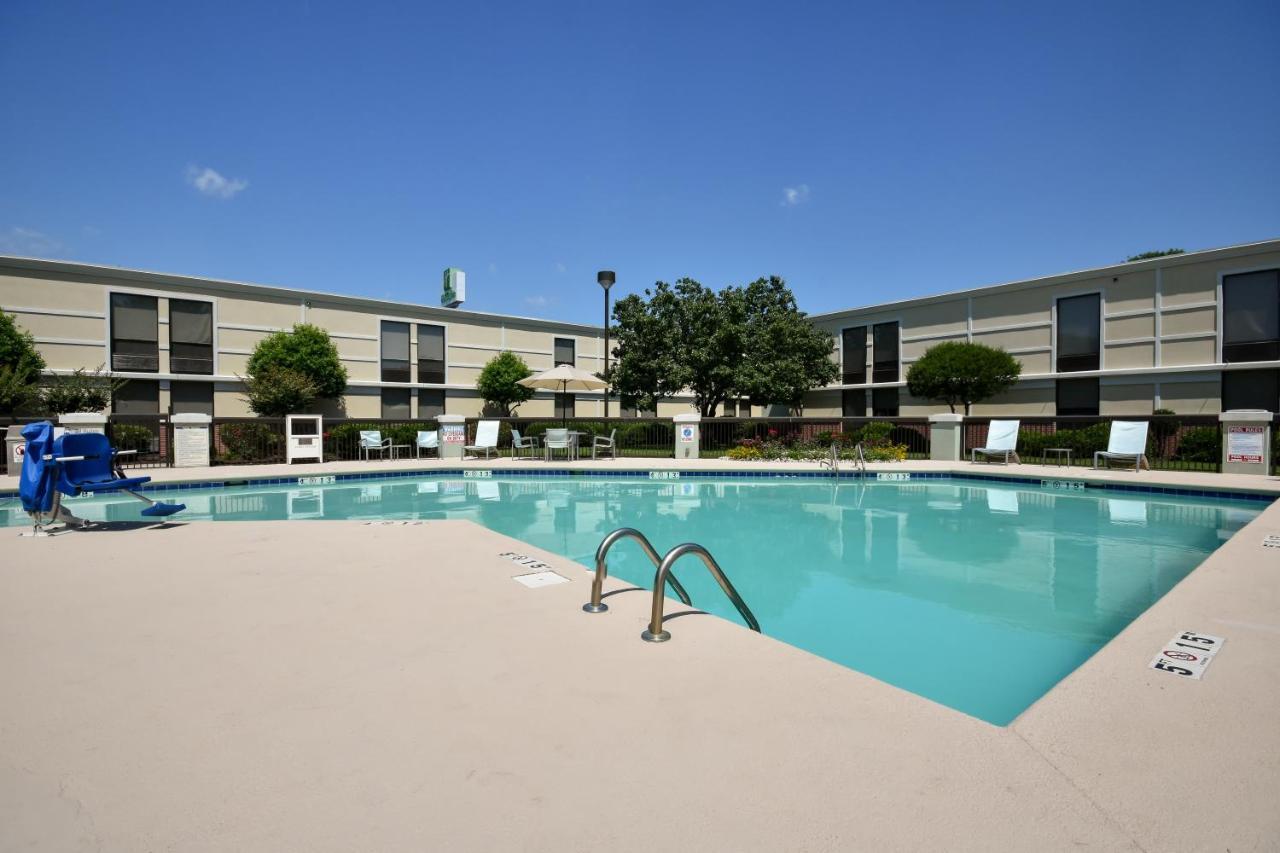 Holiday Inn Lumberton By Ihg Buitenkant foto